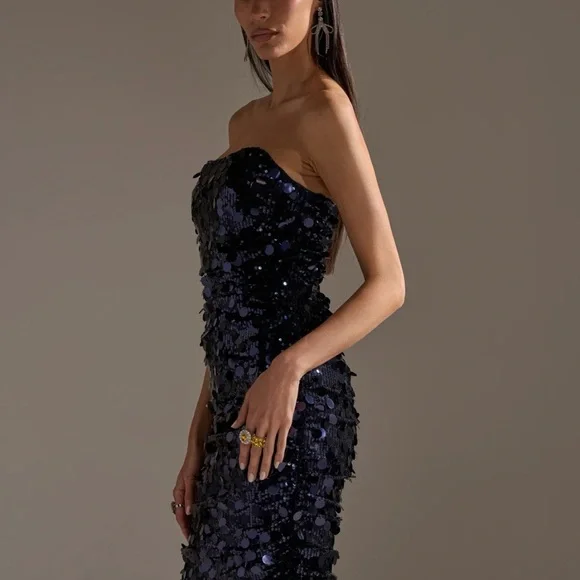 Elegant Strapless Sequin Dress in Blue - Picture 6 of 13